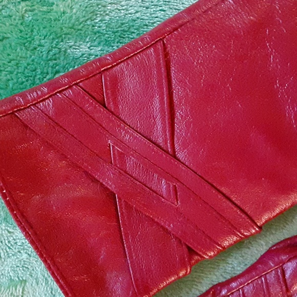 Burgundy Leather Gloves - Picture 6 of 16